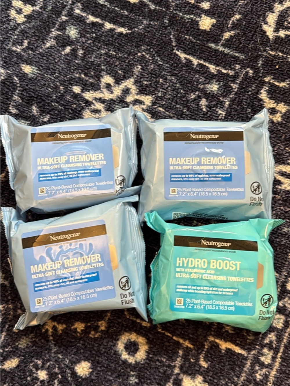 Neutrogena Makeup Remover & Hydro Boost Cleansing Towelettes
